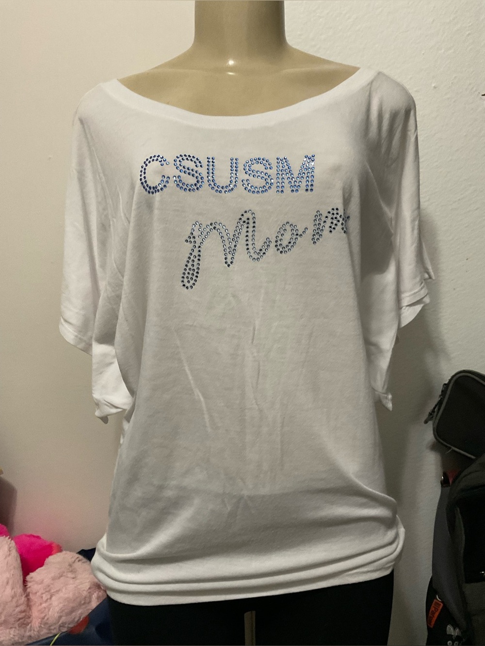 Bella White CSUSM Mom Women's Y2K Top size L
